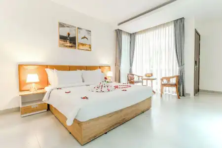 Sea Breeze Resort - 327