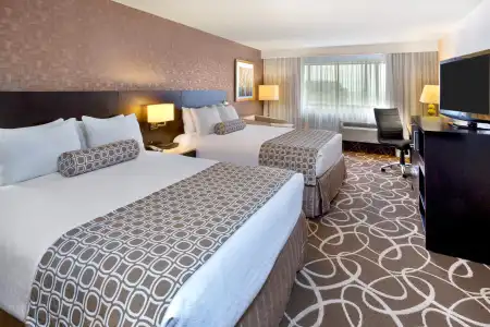 Crowne Plaza Kitchener-Waterloo by IHG - 3
