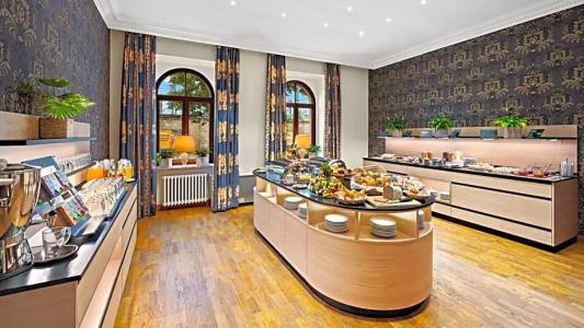 Bayerischer Hof Dresden - 39