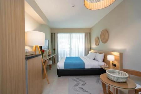 Redcon Suites - 372