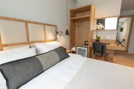 Grand Port Suites Thessaloniki - 13