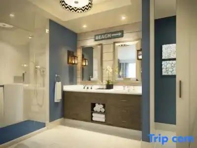 The Waterfront Beach Resort, A Hilton - 327