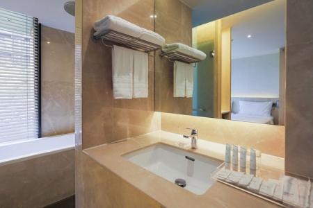 Balcony Seaside Sriracha & Serviced Apartments (SHA Extra Plus) - 115