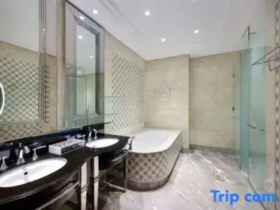 The Reverie Saigon Residential Suites - 117