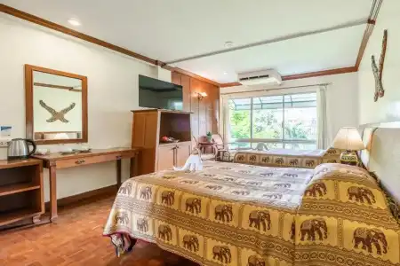 Royal Ivory Sukhumvit Nana - 60