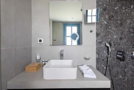 Aeifos Boutique - 56