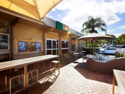 Sunnybank - 12