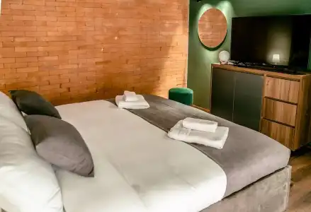 Luxury Inn - 82
