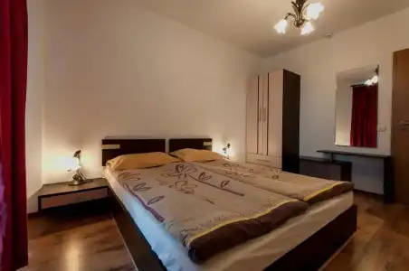 Grand Royale Apartment Complex & Spa - 49