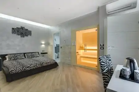 Excellence Suite - 121