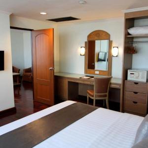 Grand Tower Inn Rama VI - 35