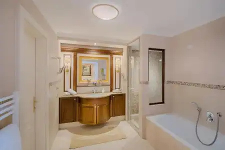 Majestic – Unique Spa Resort - 28
