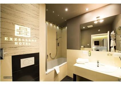 The Heidelberg Exzellenz - 6