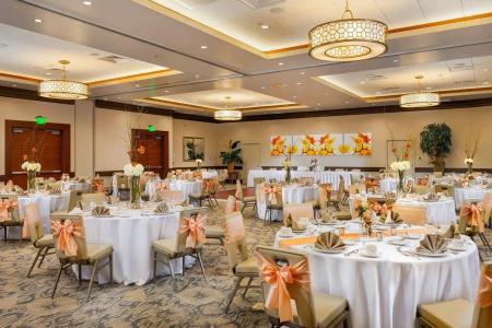 DoubleTree by Hilton San Diego Bayside - 24