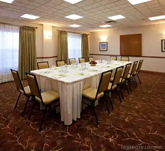 Country Inn & Suites by Radisson, Calgary-Northeast - 17