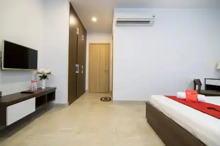 RedDoorz Premium near Hang Xanh - 1