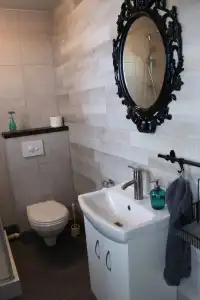 South Iceland Guesthouse - 9