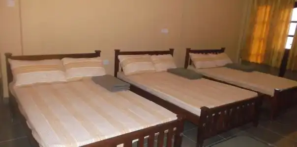 Anura Guest Inn - 57