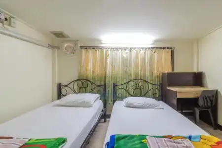 7 Holder Guesthouse - 5