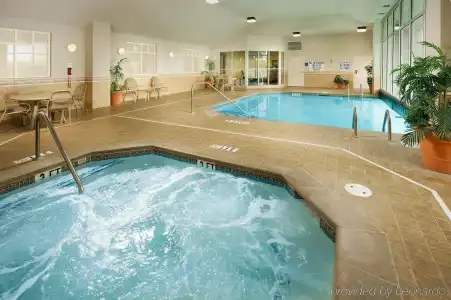 Drury Inn & Suites Greenville - 7