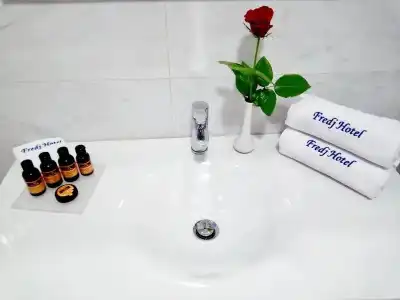 Fredj and Spa - 22