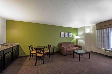 Sleep Inn & Suites Tulsa Central I-44 - 5