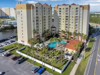 The Point & Suites Orlando - 15