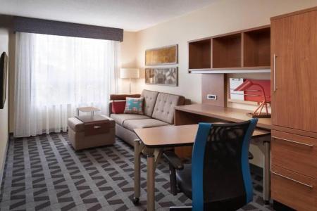 TownePlace Suites by Marriott Windsor - 30