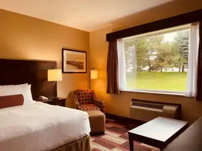 Best Western Plus Stoneridge Inn & Conference Centre - 36