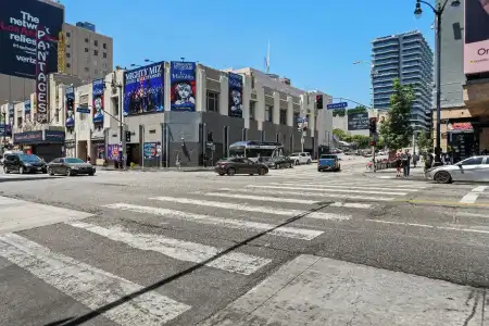 Le Bon Hollywood - 17