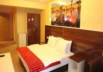 Lucid Otel - 3