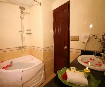 Hanoi House & Travel - 7
