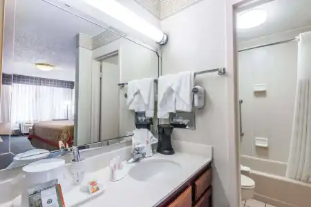 Ramada by Wyndham New Braunfels - 4