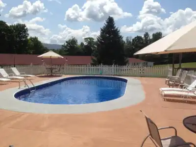 Four Winds Country Motel - 8