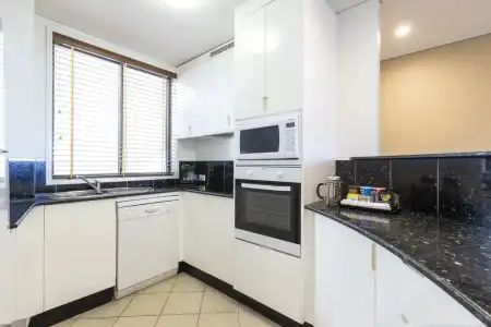 Bay Royal Apartments - 64