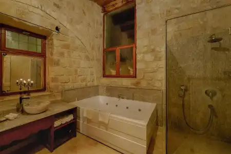 Taru Cave Suites - 26