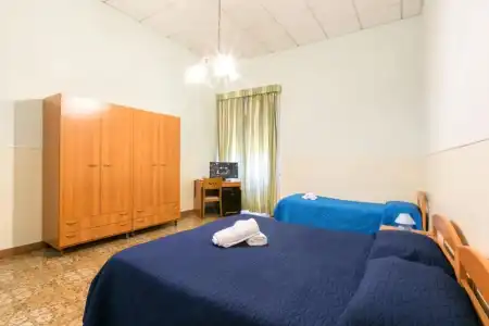 Sisters Hostel - 57