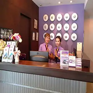 Sawasdee @ Sukhumvit Soi 8 - 15