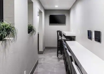 Best Western McCarran Inn - 15