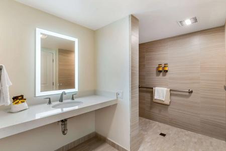 Best Western Plus Monterey Inn - 48