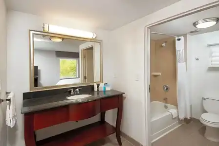 Hampton Inn & Suites Barrie - 45