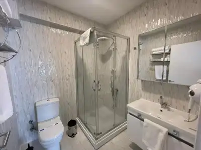 On4 Rooms & Suites - 6
