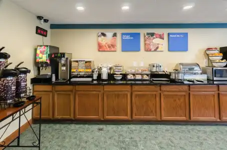 Comfort Suites Fredericksburg North - 34