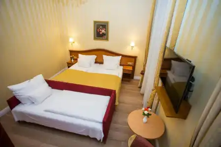 Opera Suites - Self Check-in - 15