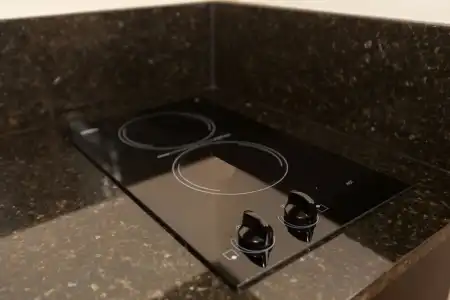 Lincoln Arms Suites - 12