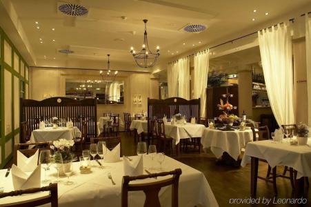 Hirschen in Freiburg-Lehen - 23