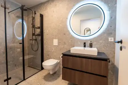 Hlemmur Suites - 100