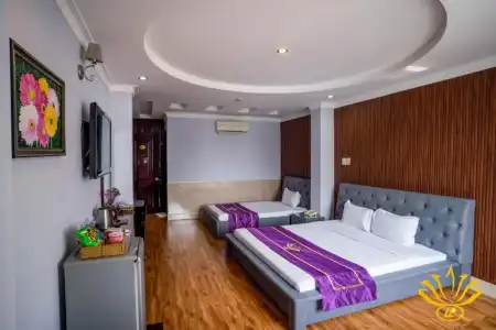 Linh Phuong 3 - 49