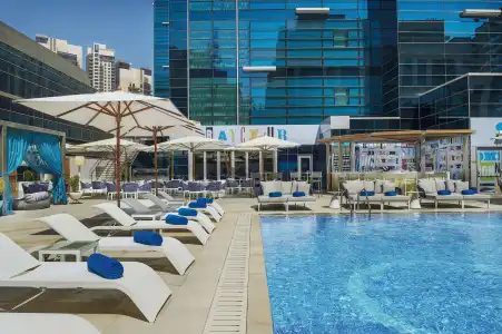 Double Tree by Hilton Dubai Business Bay - 4