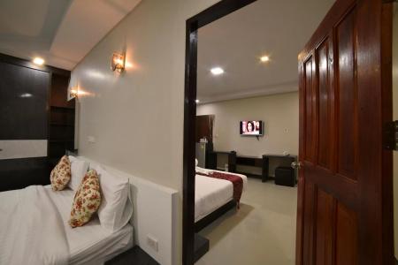 Gold Airport Suites - 31